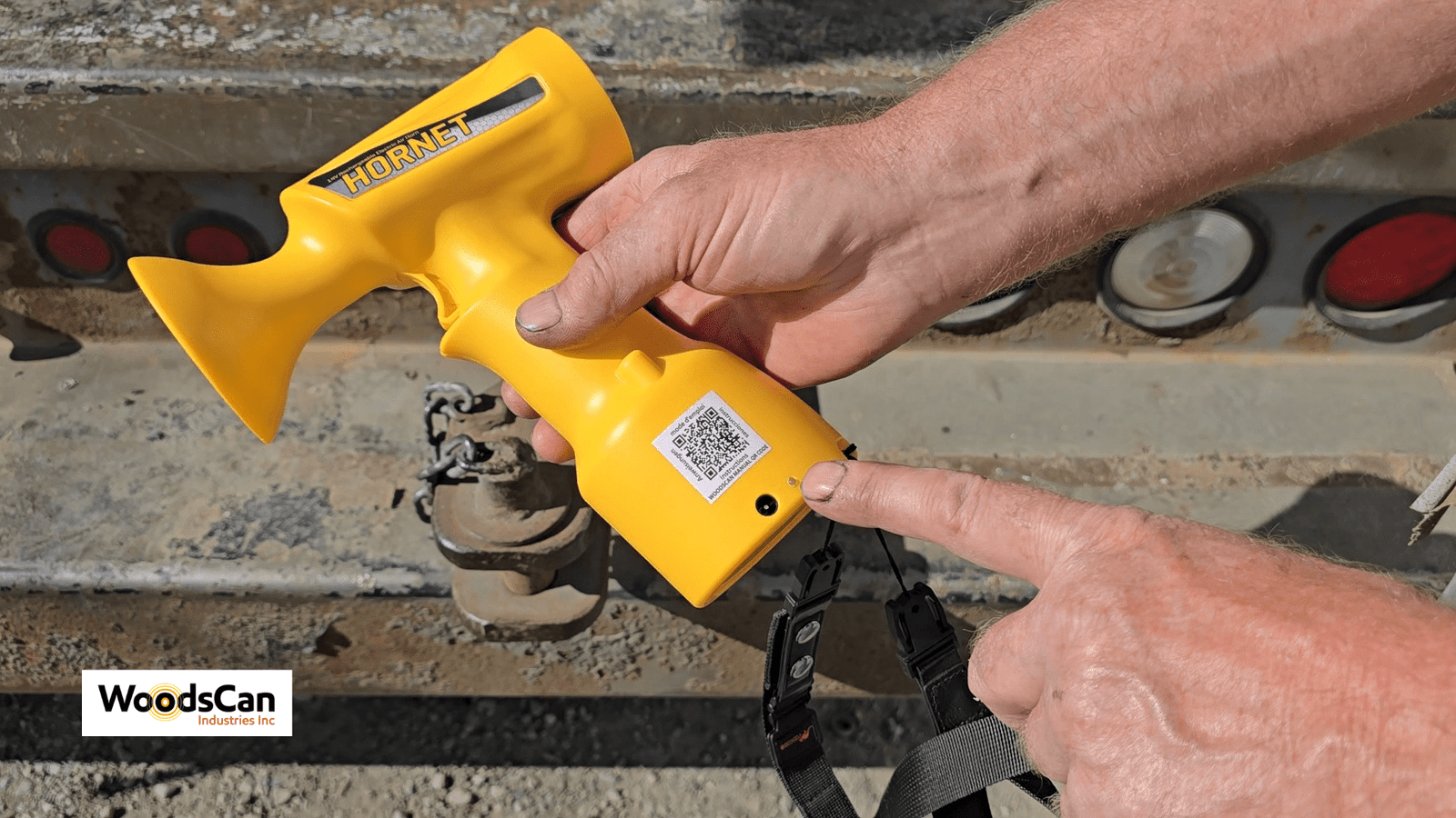 WoodsCan-Hornet-Air-Horn-Rechargeable-1920-stills-6